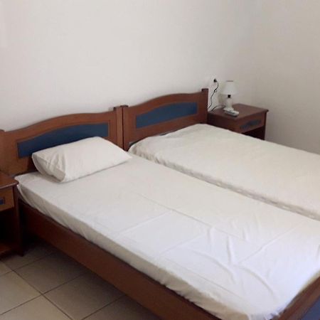 Theofilos Appartements Livadi  Ruang foto