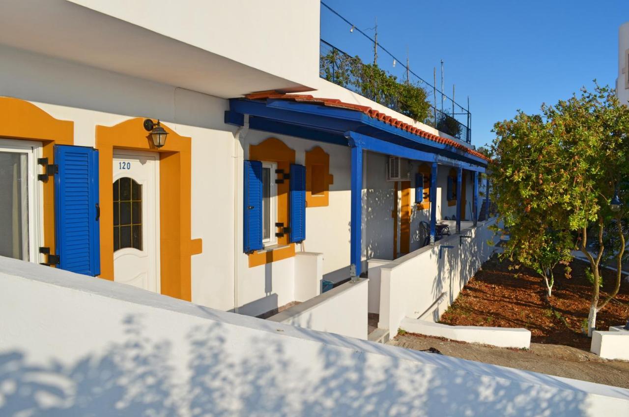 Theofilos Appartements Livadi  Bagian luar foto
