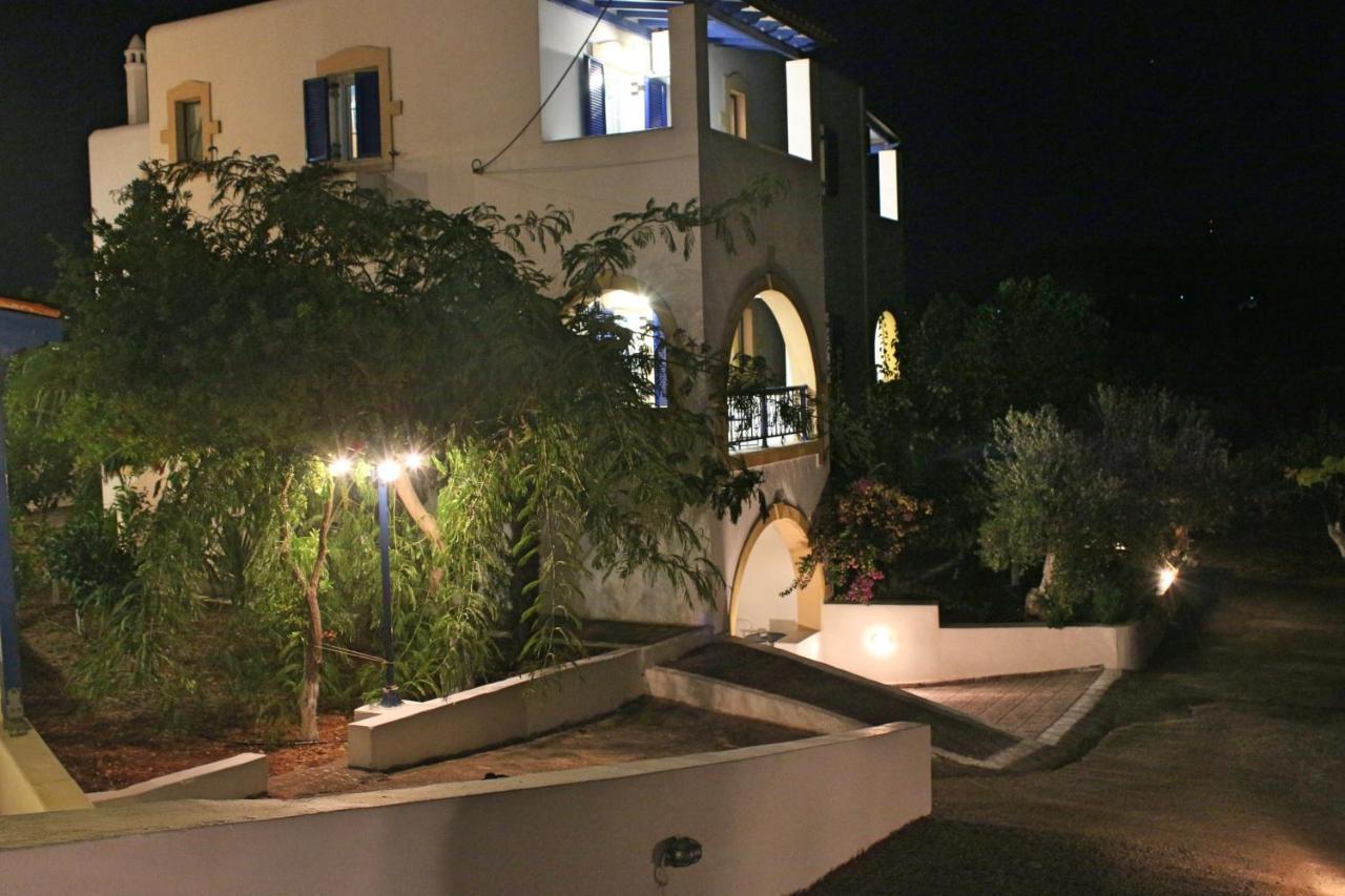 Theofilos Appartements Livadi  Bagian luar foto