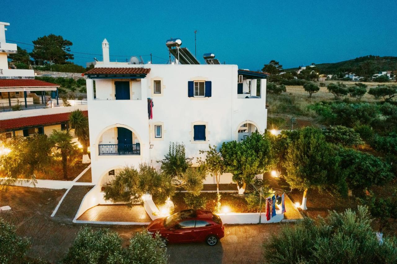 Theofilos Appartements Livadi  Bagian luar foto