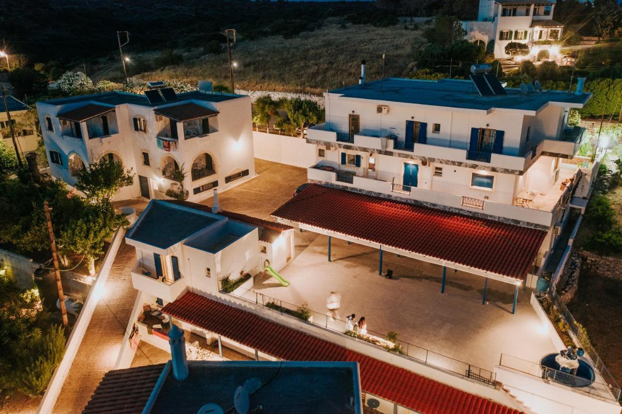 Theofilos Appartements Livadi  Bagian luar foto