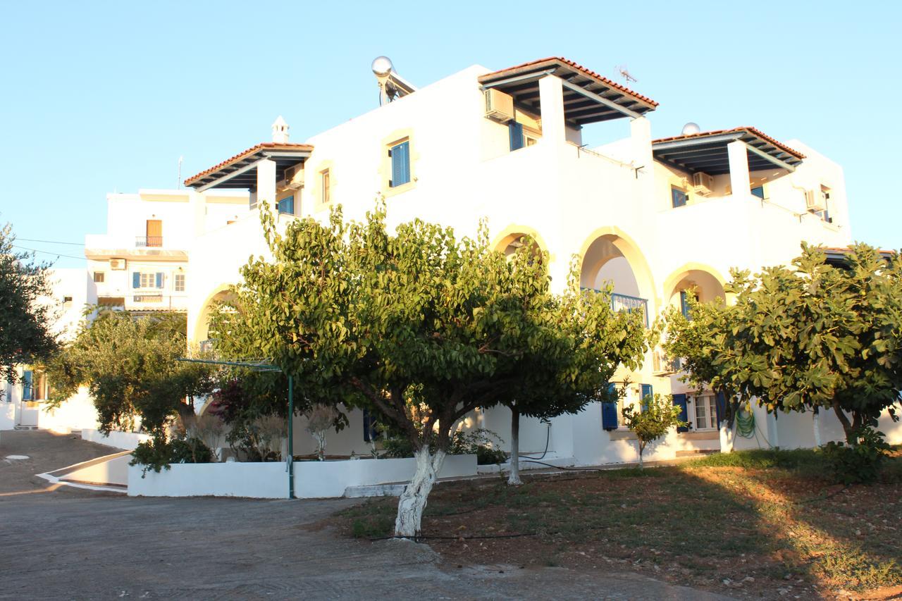 Theofilos Appartements Livadi  Bagian luar foto