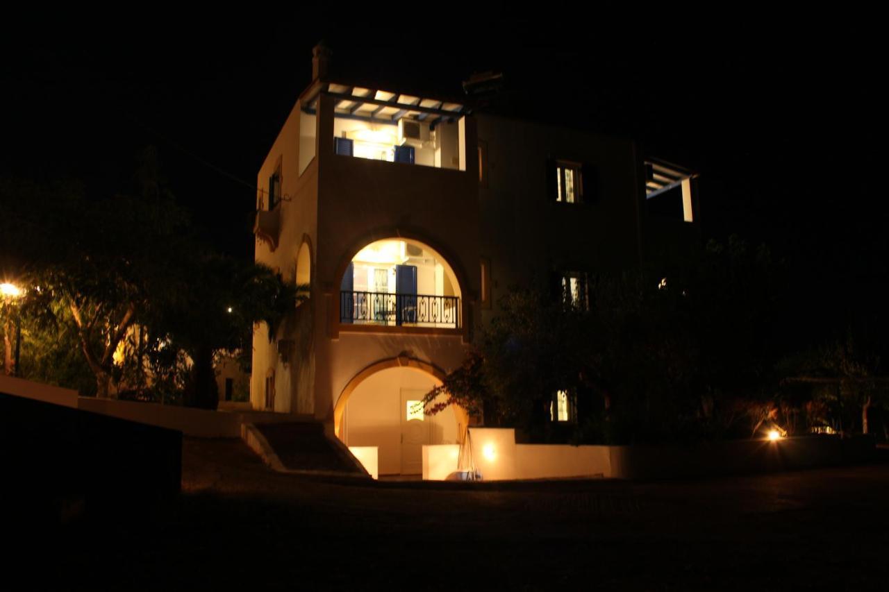 Theofilos Appartements Livadi  Bagian luar foto