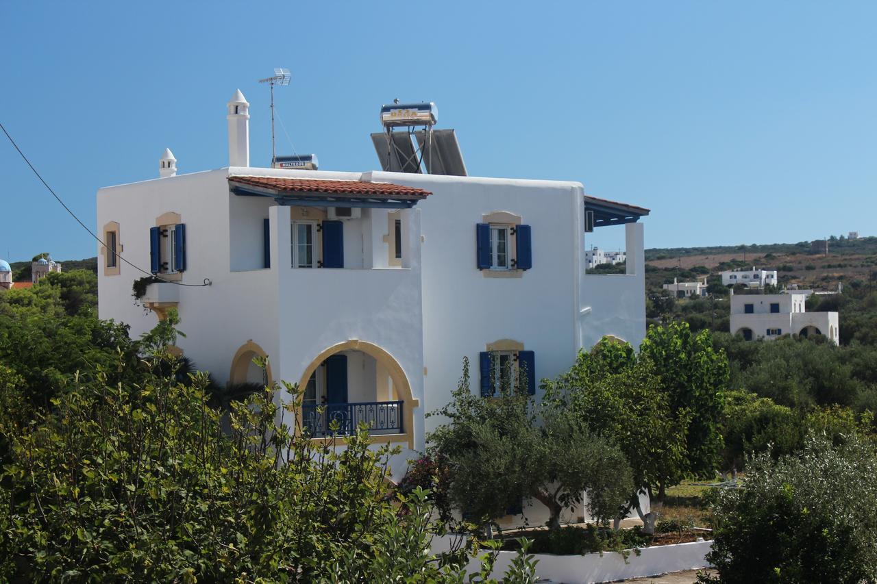 Theofilos Appartements Livadi  Bagian luar foto