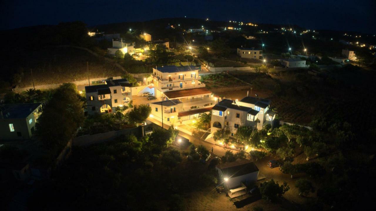 Theofilos Appartements Livadi  Bagian luar foto
